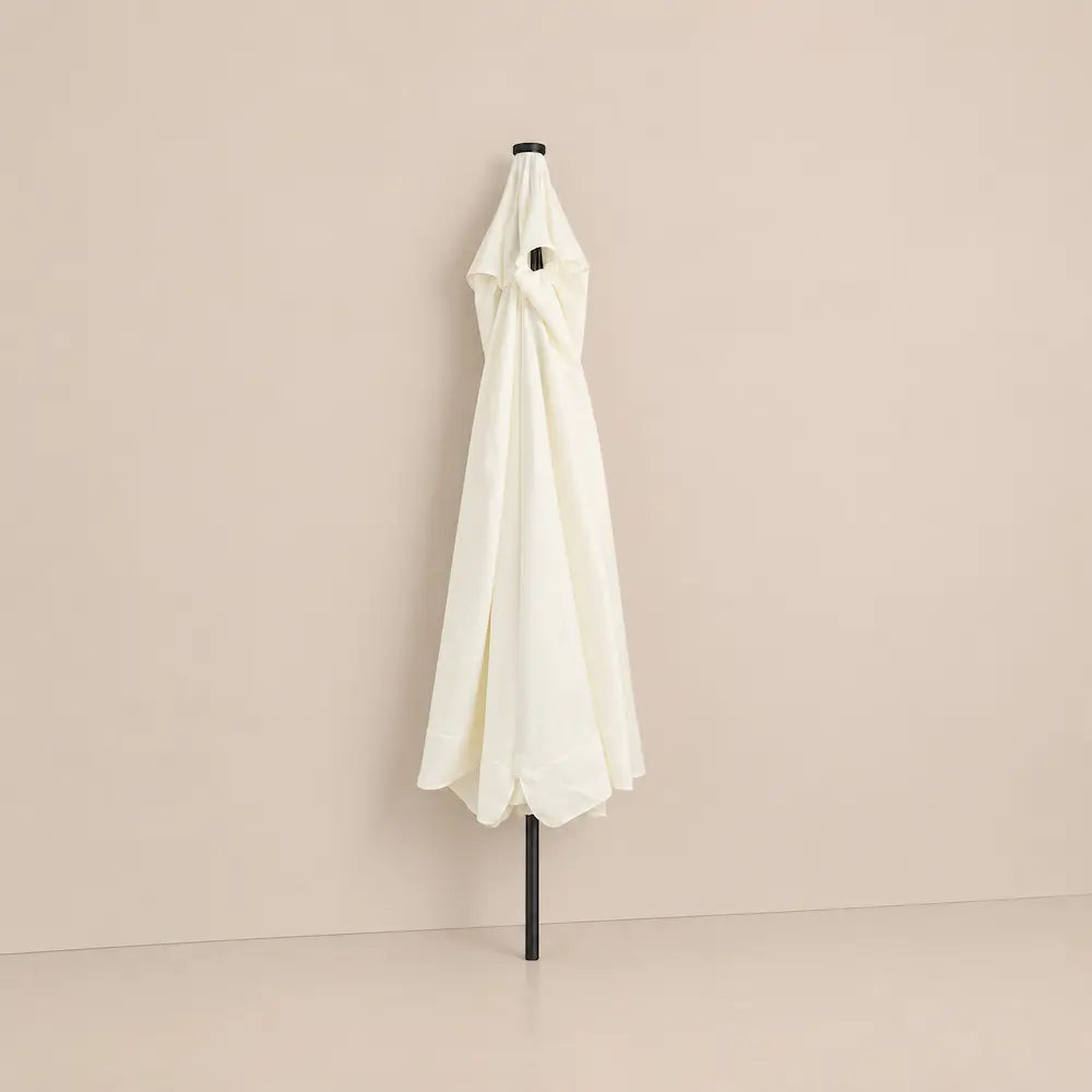 Large LED Market Umbrella 3.95m Sand & Anthracite - Crank & Tilt | Veillée